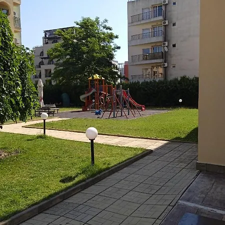 Апартамент Big Comfortable With 2 Bedrooms Pollo Sunny *